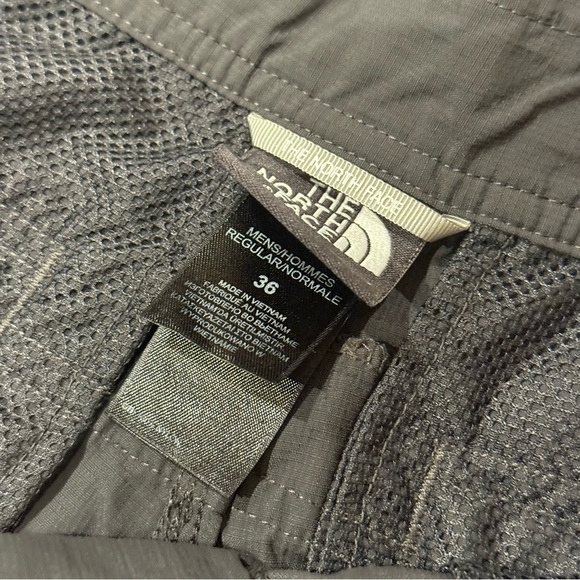 The North Face Dark Gray Cargo Pants Men’s 36 - Picture 4 of 5